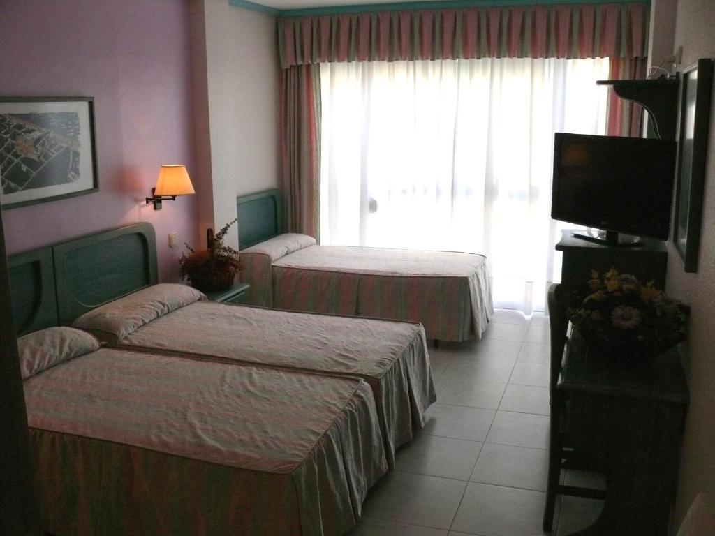 Hotel Torre Cristina Noja Room photo