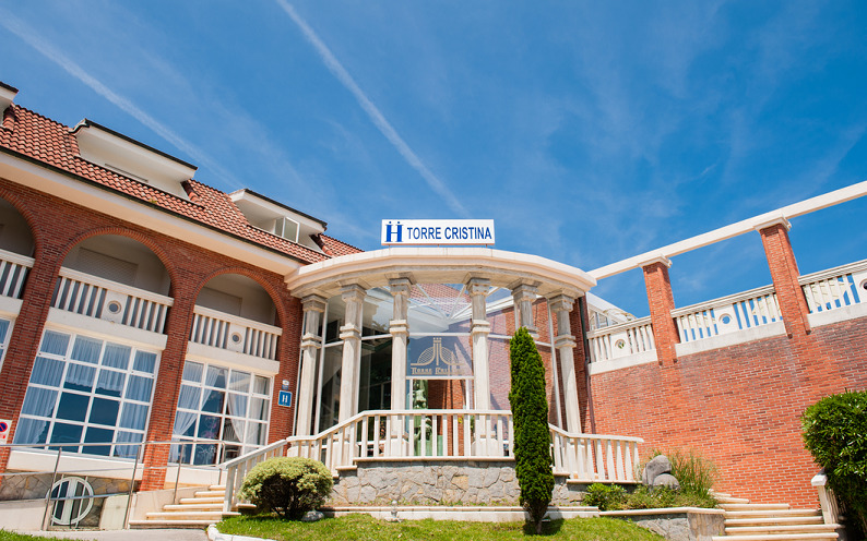 Hotel Torre Cristina Noja Exterior photo